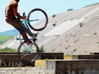 Vittorio Brumotti road bike tricks