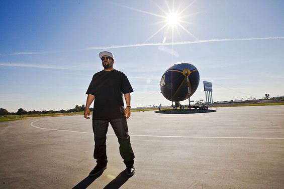 Ice Cube Goodyear blimp 4
