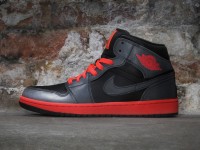 air-jordan-1-mid-infrared