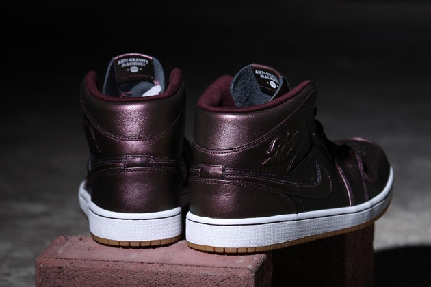 air-jordan-1-mid-nouveau-burgundy-2