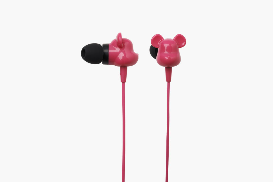 bearbrick-earbud-headphones-1