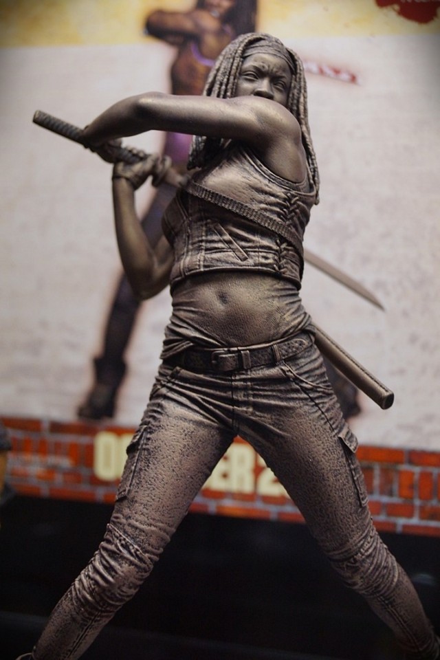 michonne toy (1)
