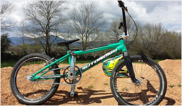 Autonomy bikes aqua