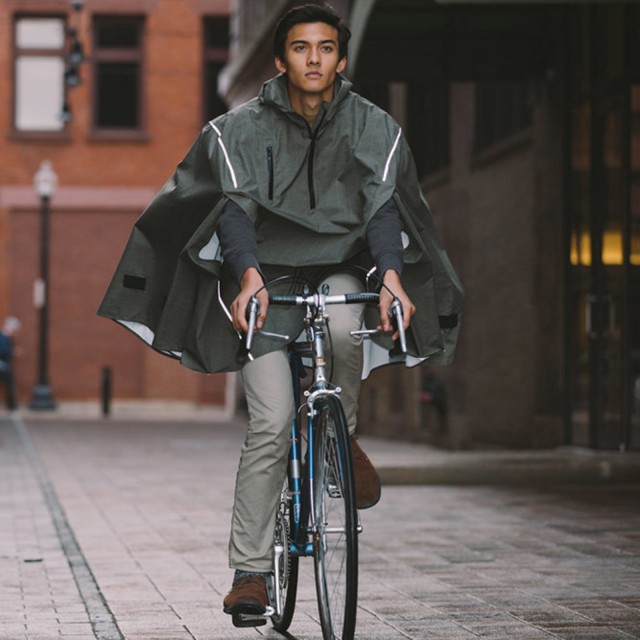 A Quick Look At Cleverhood Bike Rain Cape (cleverhoods)