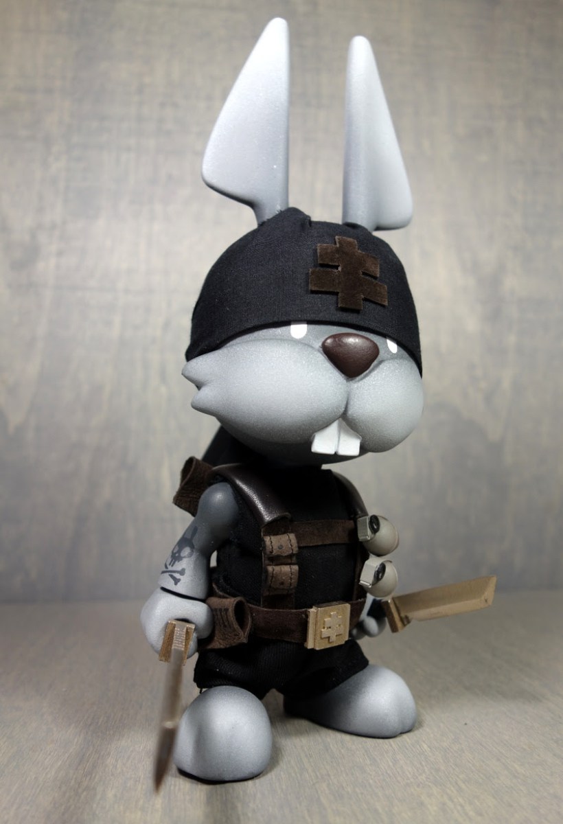 Lapin-Noir-Le-Sabre-Huck-Gee
