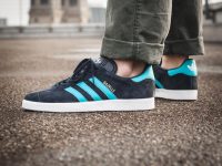 adidas-gazelle blue side