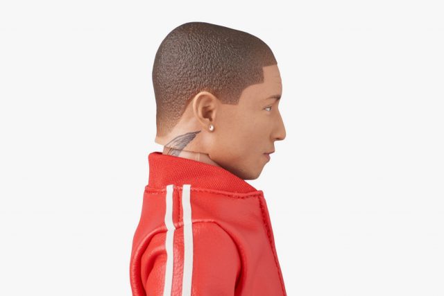 pharrell-medicom-toy-figure side