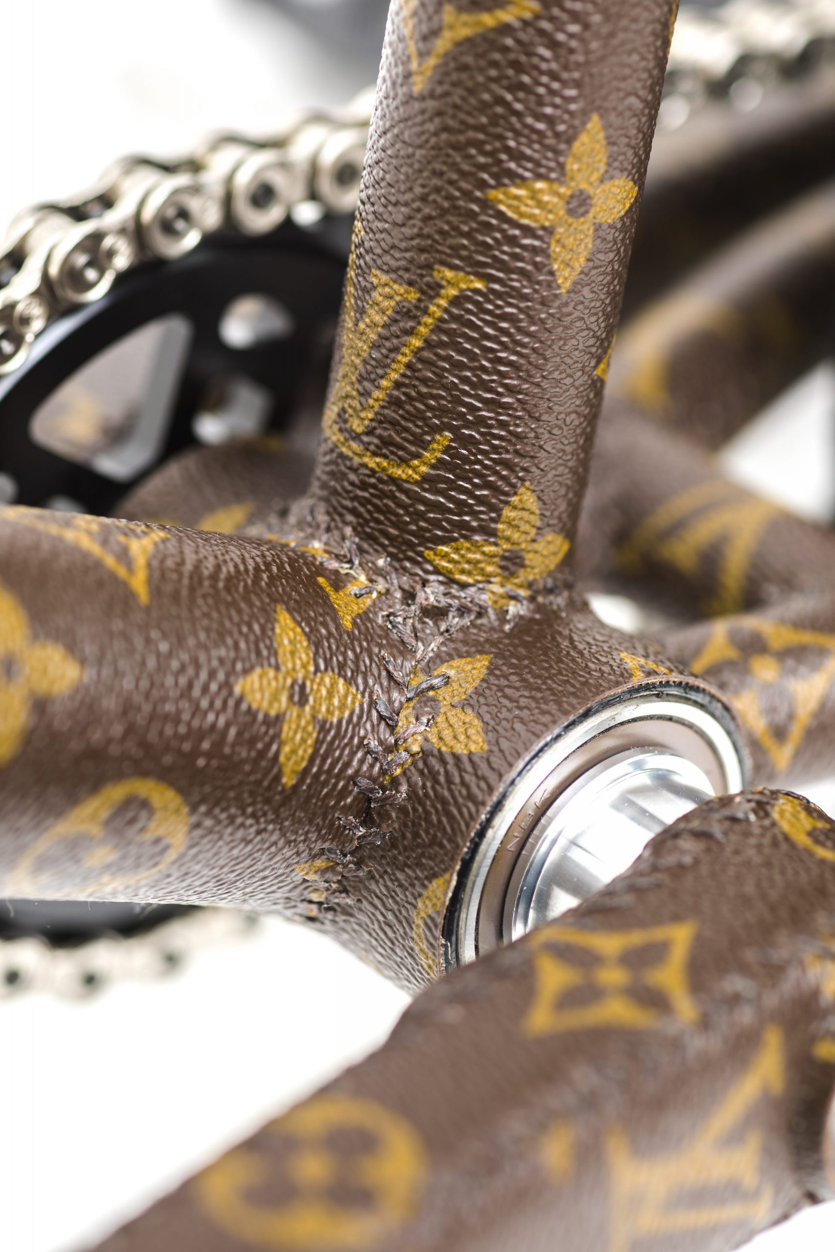 BMX Louis Vuitton y el BMX cruzan sus caminos en Capucines 218