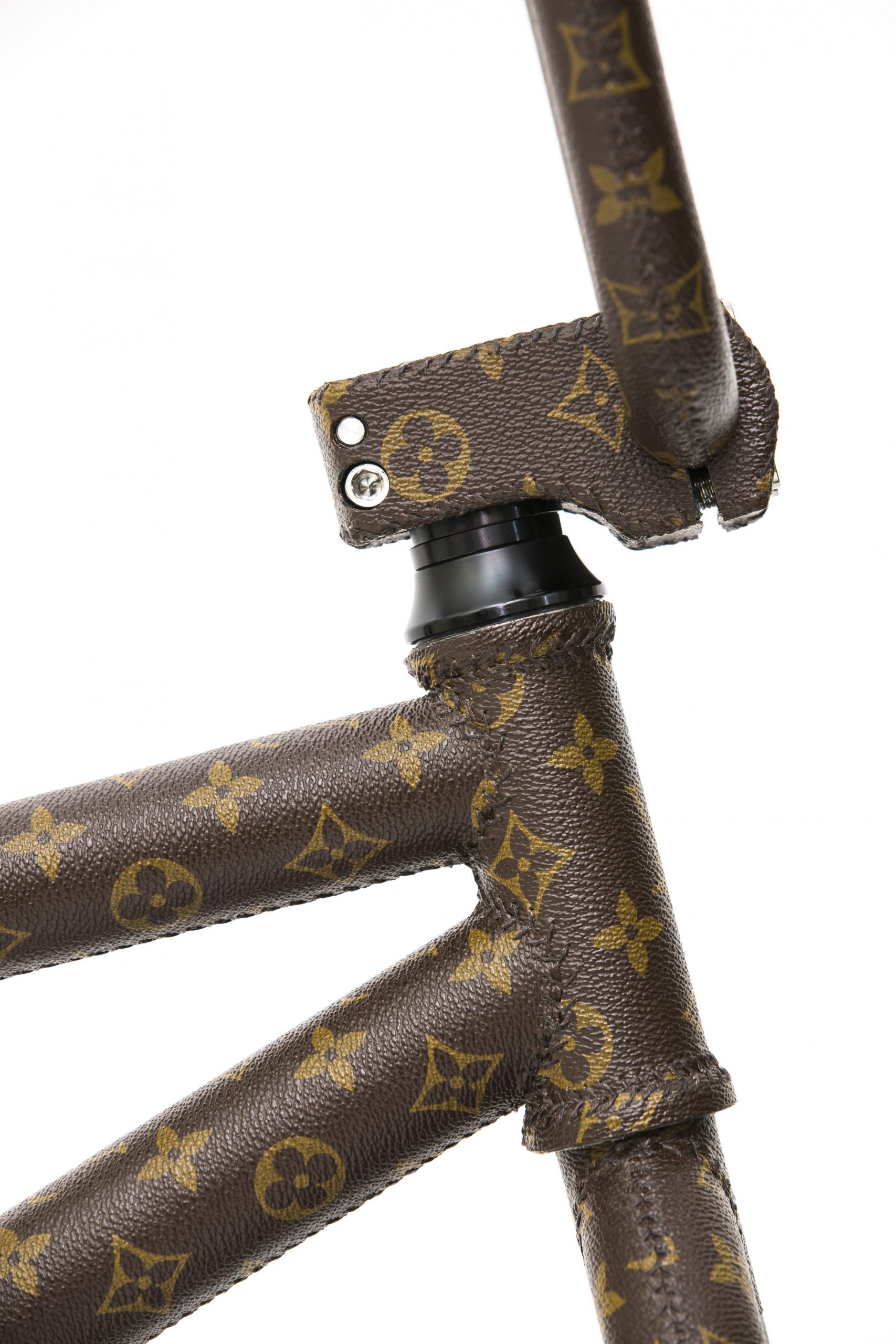 BMX Louis Vuitton y el BMX cruzan sus caminos en Capucines 218