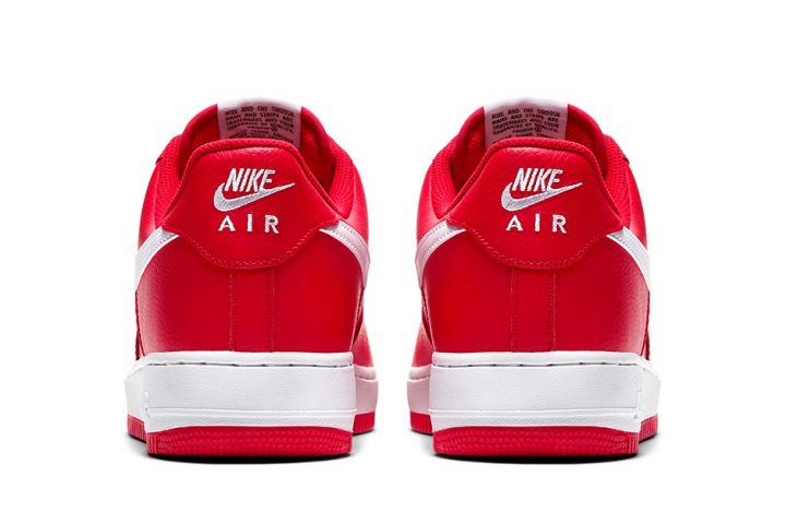Nike AF1 Mini Swoosh University Red heel