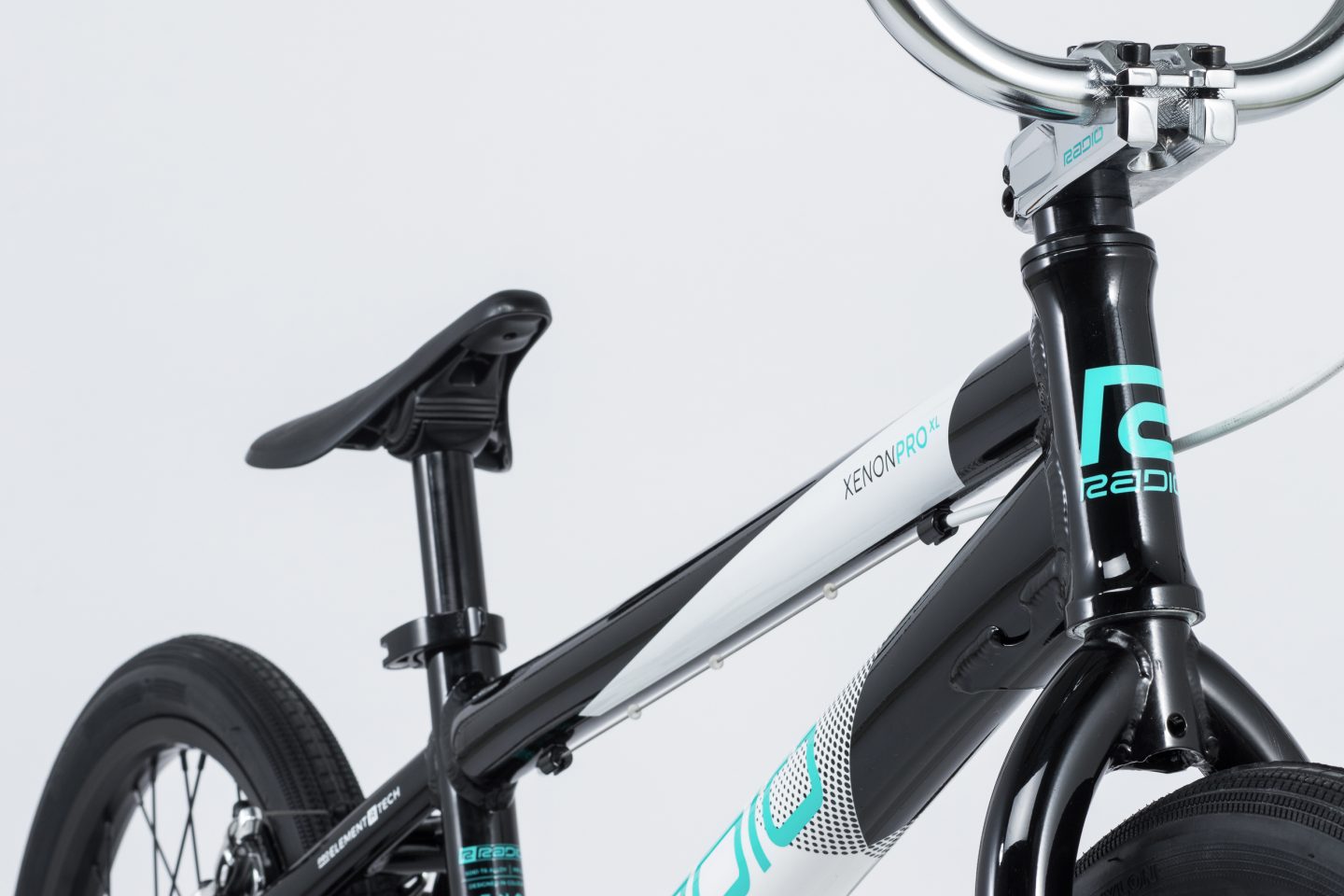 Radio Xenon Pro XL top tube