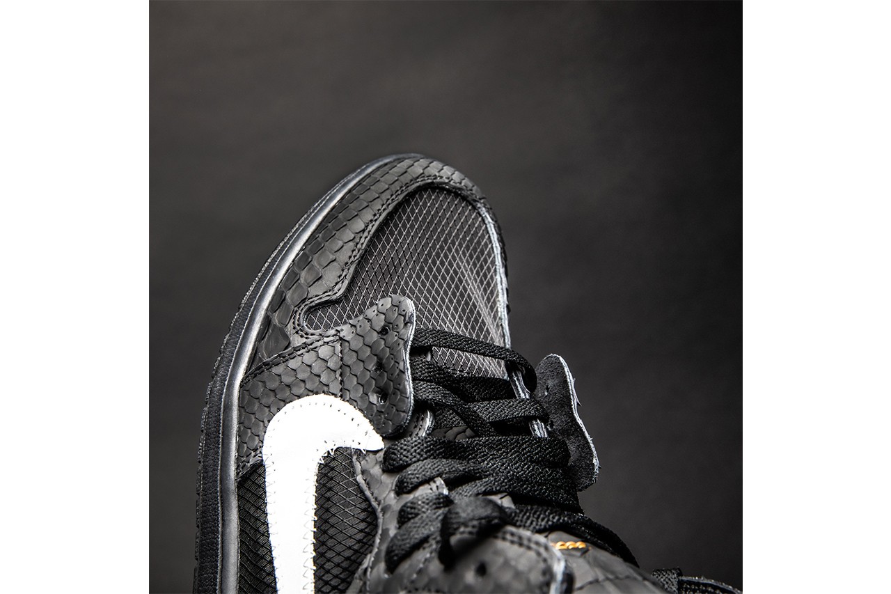 air-jordan-1-rubberized-python toe