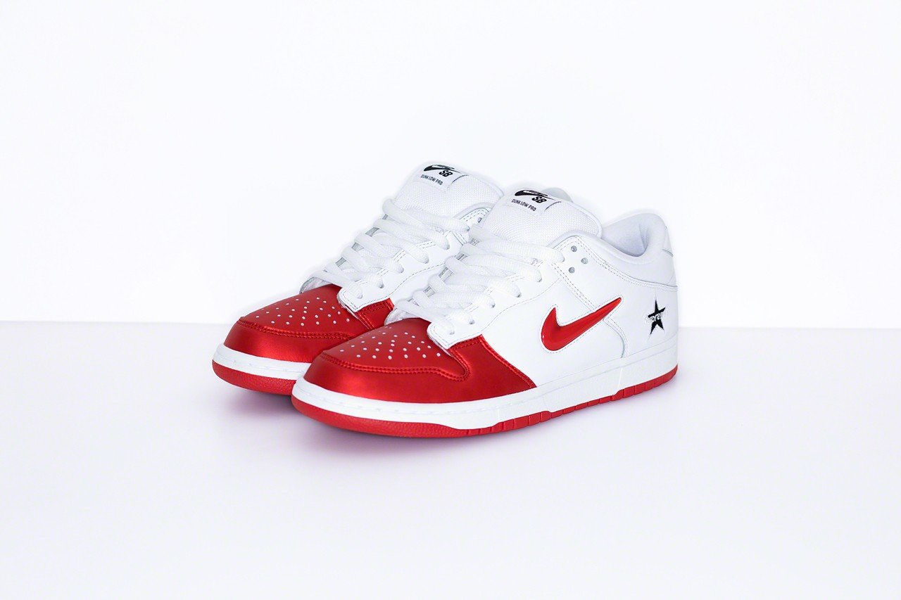 Nike Supreme SB dunks