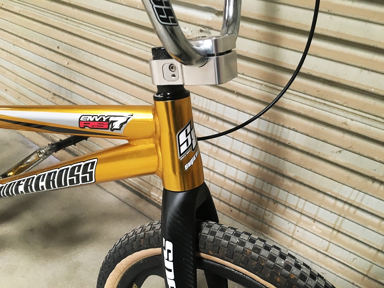 supercross envy 7 rs gold