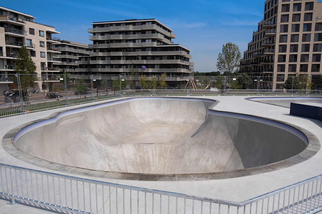 Zeeburgereiland skatepark bowl