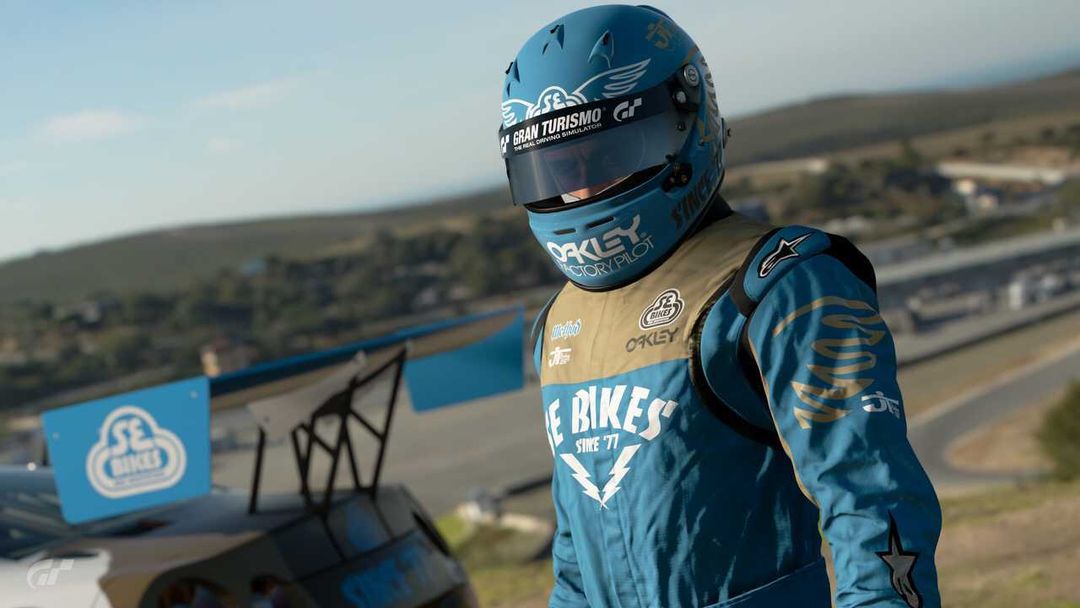 se bikes driver uniform