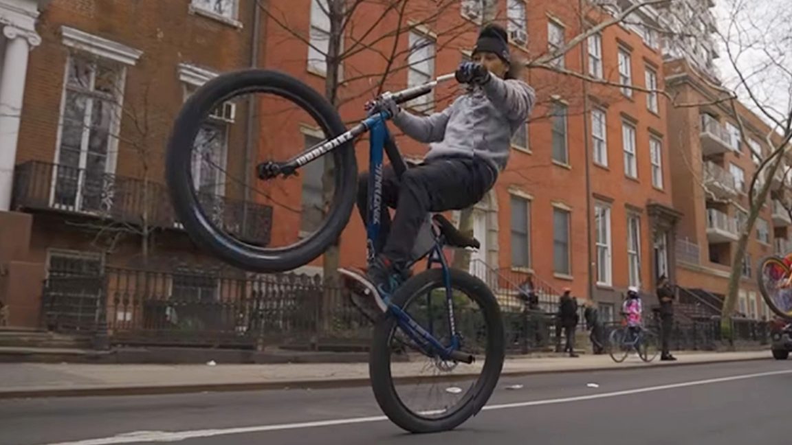 mongoose massif bike