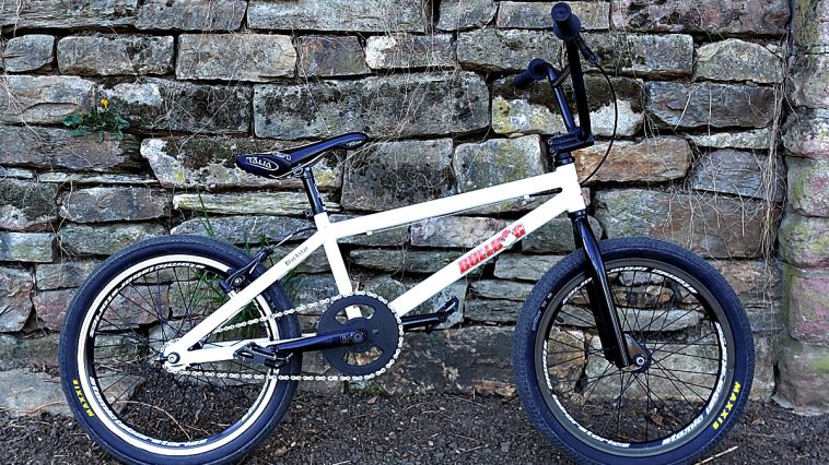 Bulldog Bikes Blackstar 24in BMX Bike