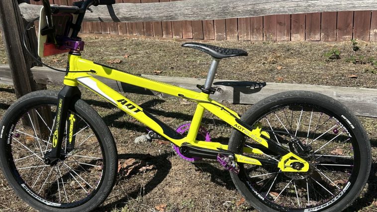 2024 AOT Eleve8 Pro BMX Bike