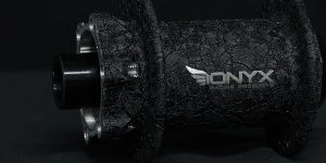 Onyx Aligator Wrinkle Hub