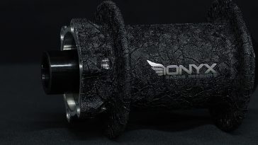 Onyx Aligator Wrinkle Hub