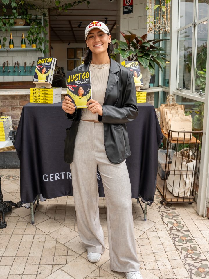 Saya Sakakibara Just Go