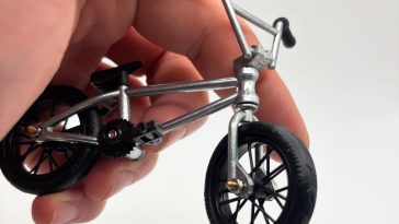 Tail Whip BMX Finger Bike