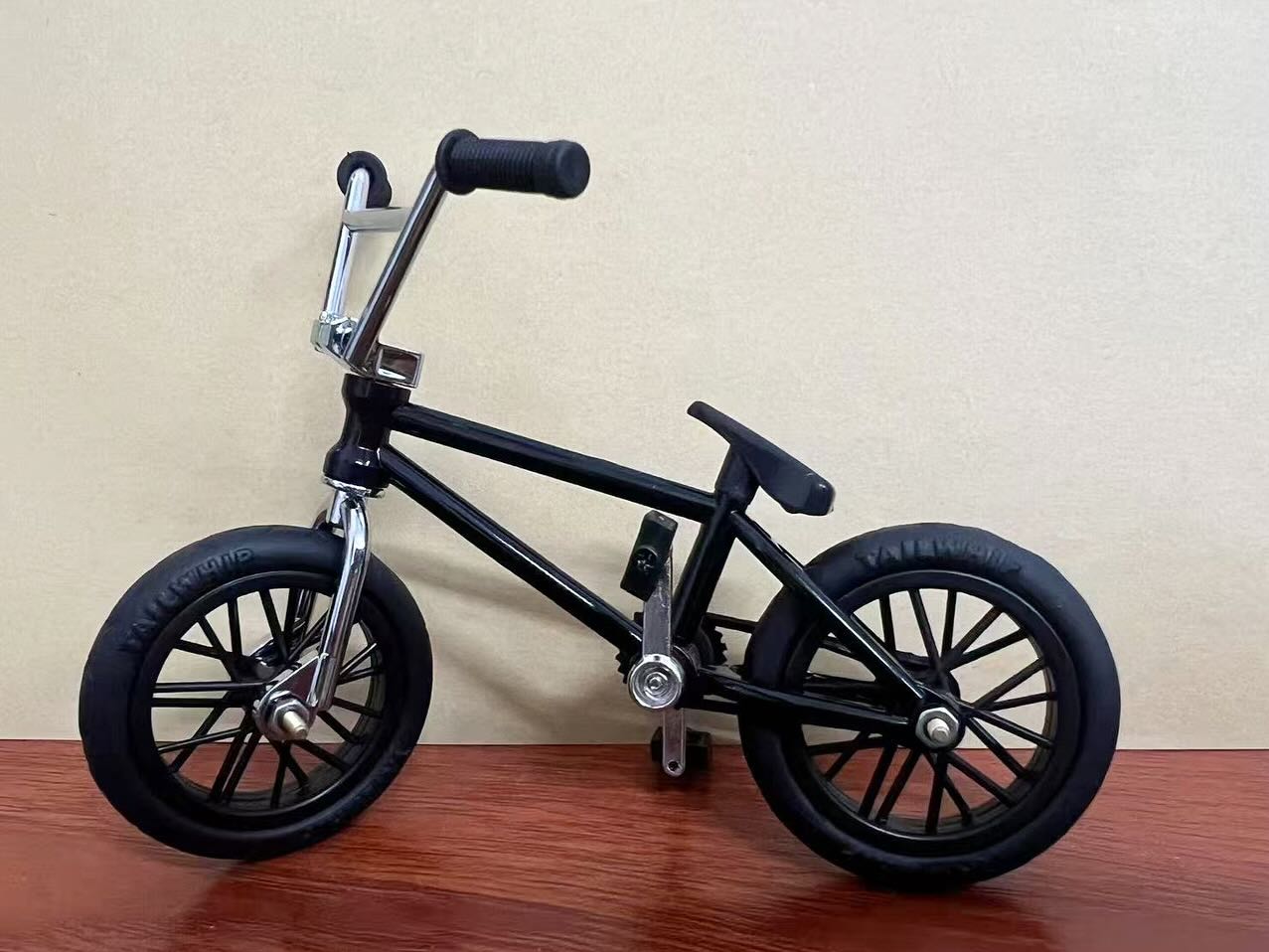Tail Whip BMX Finger Bike Black silver