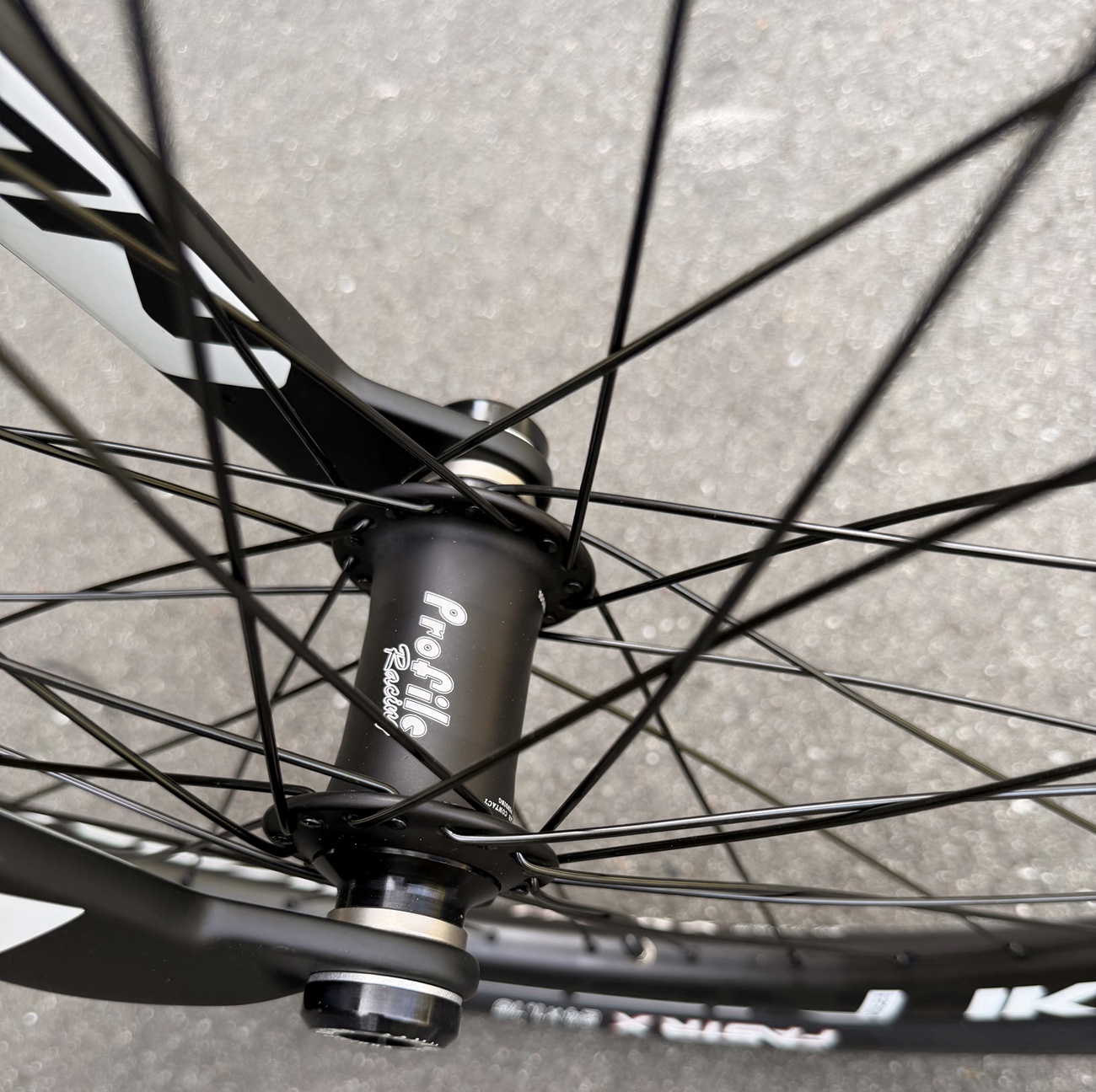 Sick Profile Ac2 20mm front hub